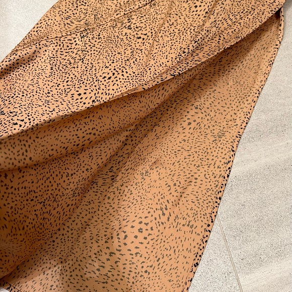 Aritzia Babaton Bellamy Cheetah Slip Dress - Picture 3 of 10